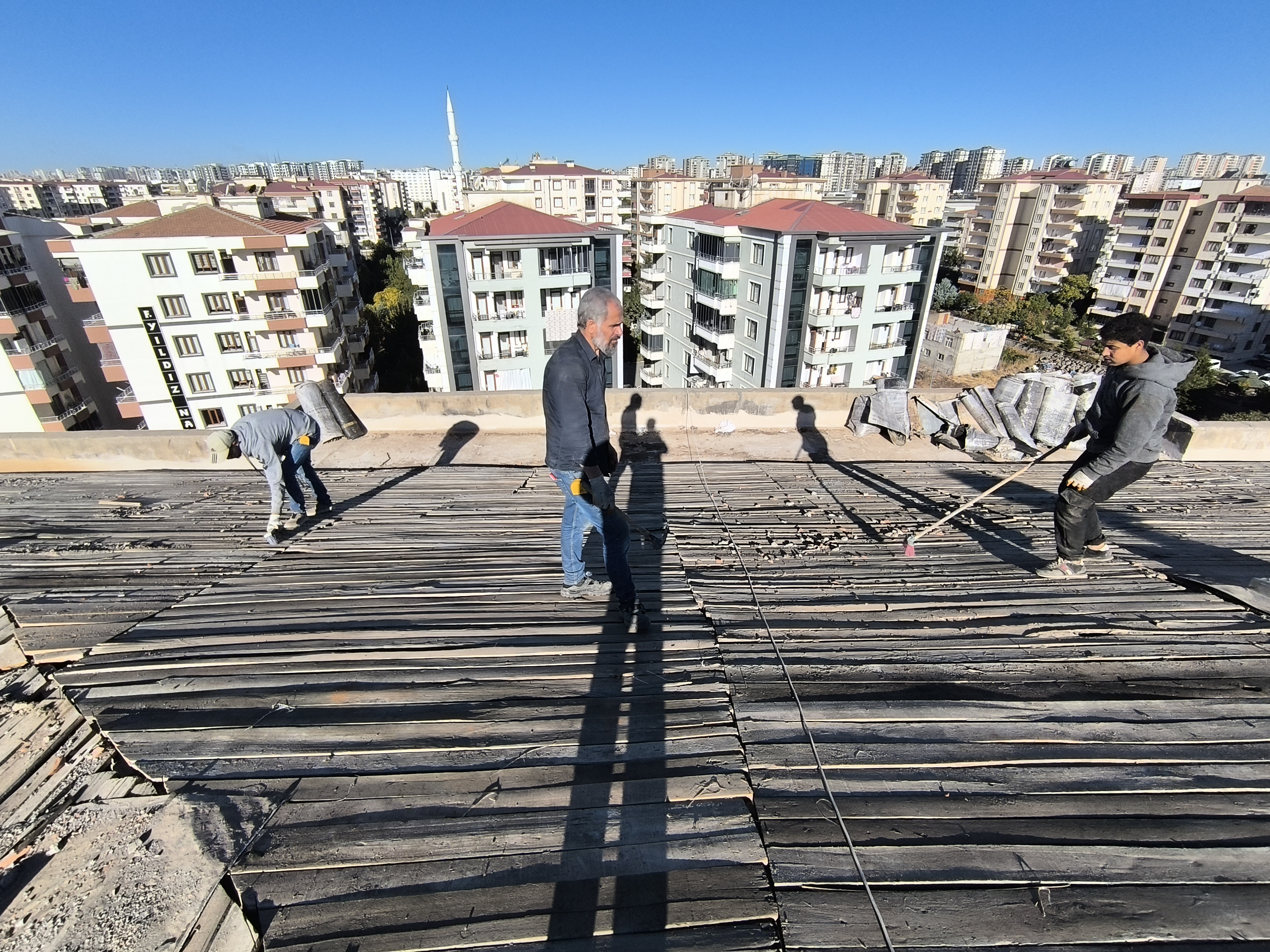 Jiyan Sitesi 1 Blok Çatı Değişim İsi