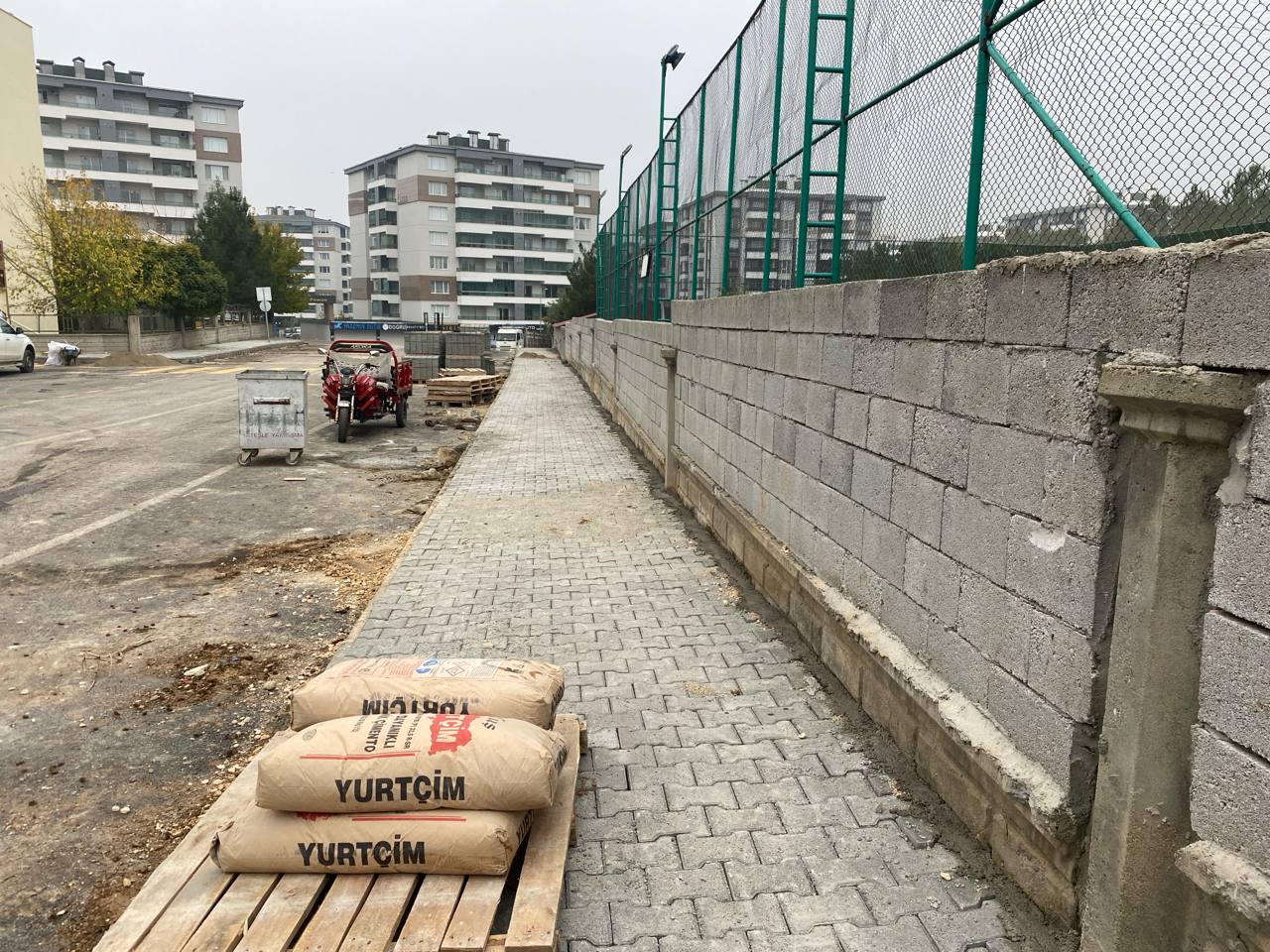 Silvan Belediyesi Merkez ve Kırsal bölgelerde 100 Bin M2 parke taşı 40 bin M2 bordür Yapım İsi