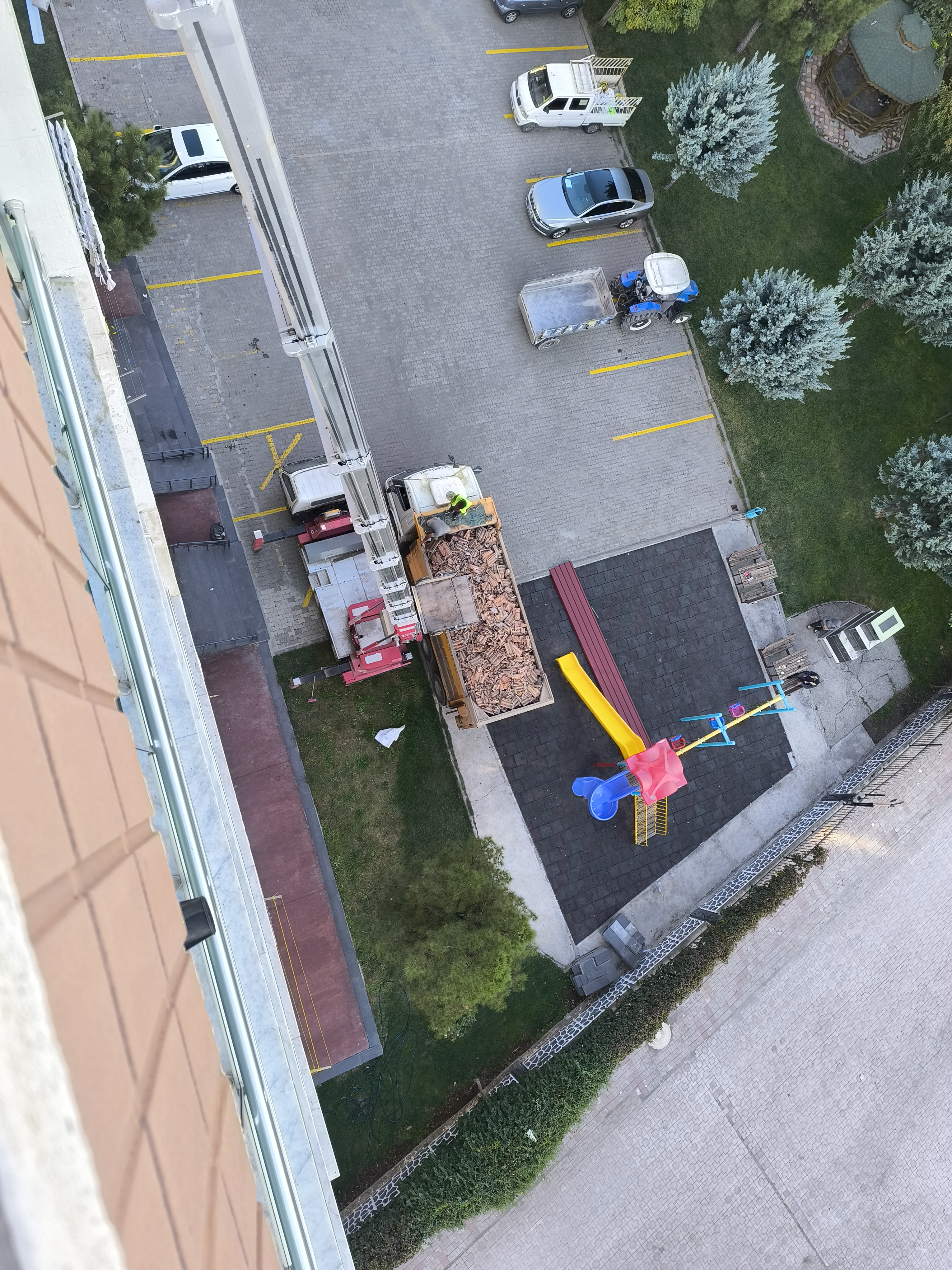 Jiyan Sitesi 1 Blok Çatı Değişim İsi